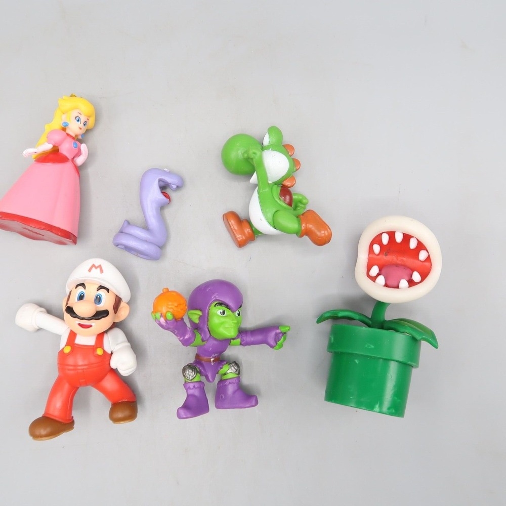 Nintendo Super Mario Bros Action Figure Lot of 6 Characters McDonalds‎ & Jakks